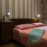 וילה Charming & Authentic Stone House La Brugna בורגו ואל די טארו