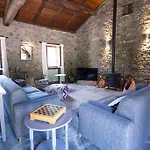 Charming & Authentic Stone House La Brugna בורגו ואל די טארו
